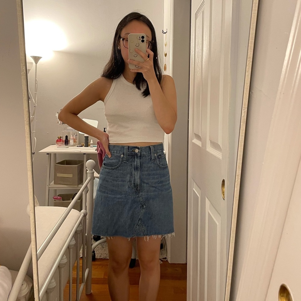Size 26 madewell denim skirt